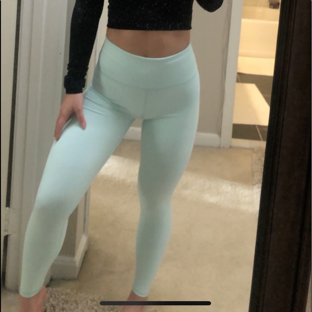 BNWT Fabletics Hi-Waisted PowerHold 7/8 Leggings